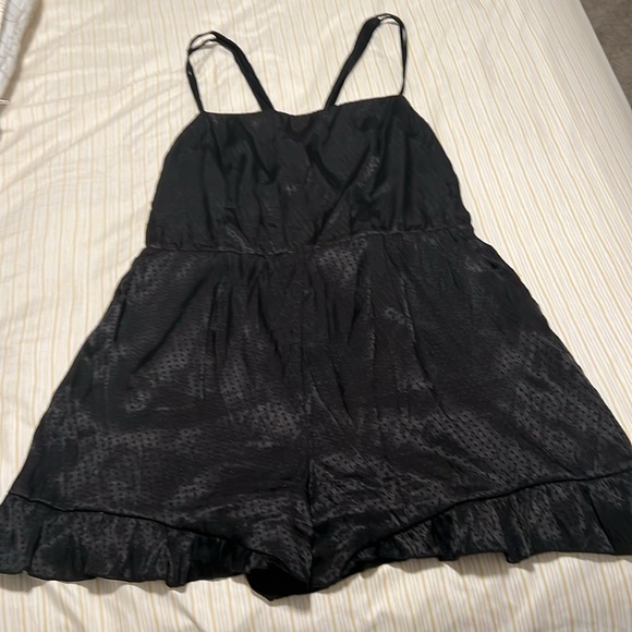 NWT Reiss Leila black dobby playsuit Sz10 - Picture 5 of 8